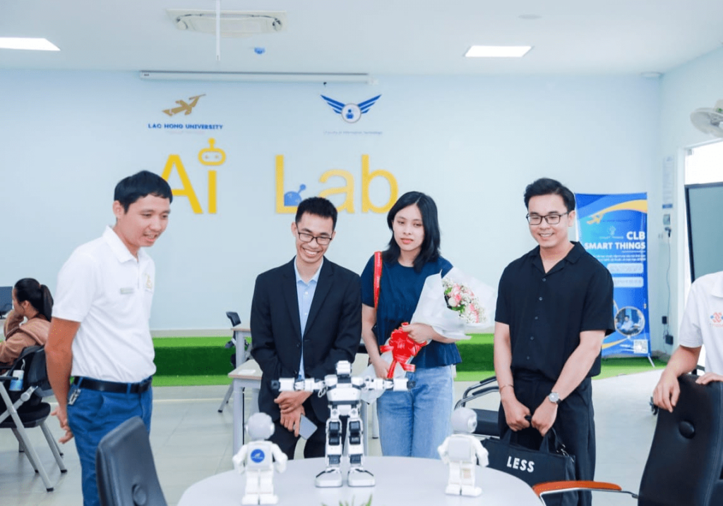 đào tạo giáo viên AI Robotic