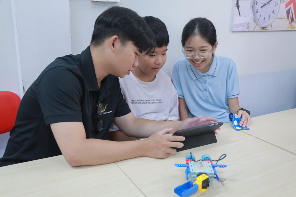 Lợi ích của công nghệ 4.0 trong học tập, khi trẻ học bằng hành động